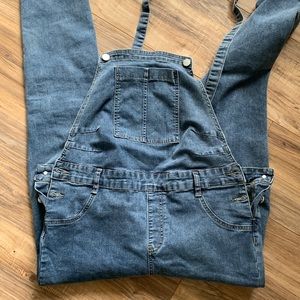 Maternity overalls